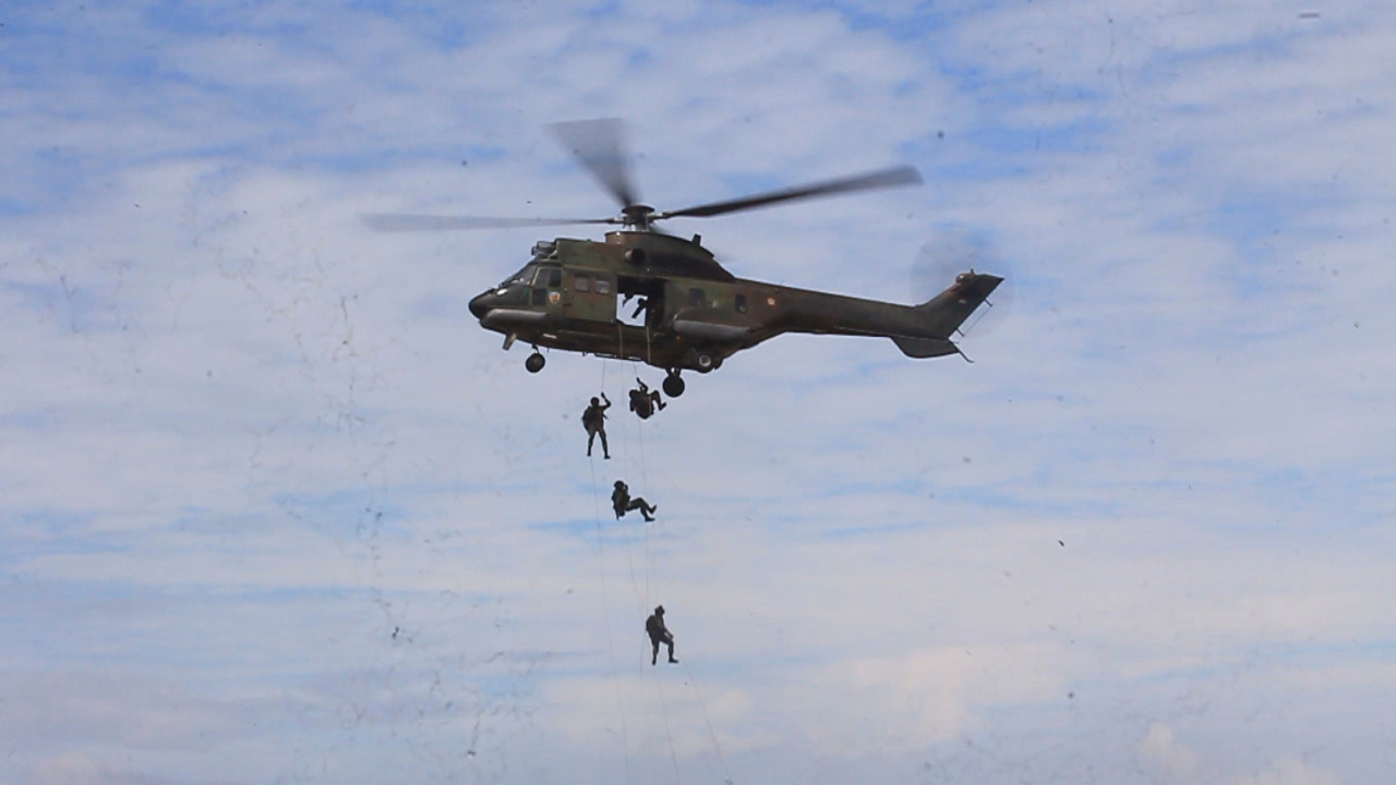 Bombardir Musuh di Udara, Prajurit TNI AU Latihan di AWR Pandanwangi Lumajang