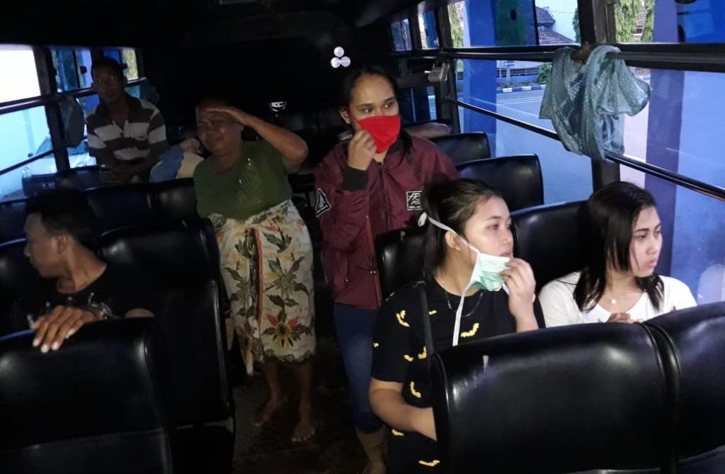 10 PSK Cantik Dolog Dipulangkan Naik Bus ke Bandung dan Jember