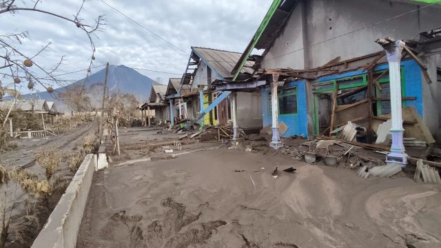 Video : Dusun Curah Kobokan Laksana Kampung Mati Usai Diterjang Semeru