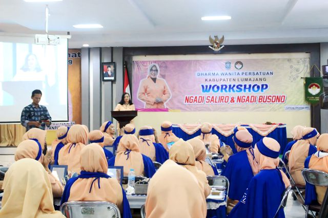 Dharma Wanita Persatuan Ajak ASN Lumajang Lestarikan Budaya Jawa