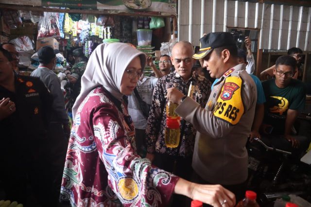 Jelang Ramadhan, Kapolres Lumajang Bersama Forkopimda Cek Keamanan Bahan Pangan 