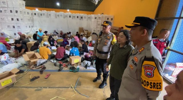 Cegah Kebocoran, AKBP Zainur Rofik Cek Gudang KPU Lumajang