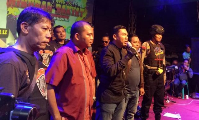 Kapolres Lumajang AKBP Adewira Beri Himbauan Kamtibmas di Orkes Desa