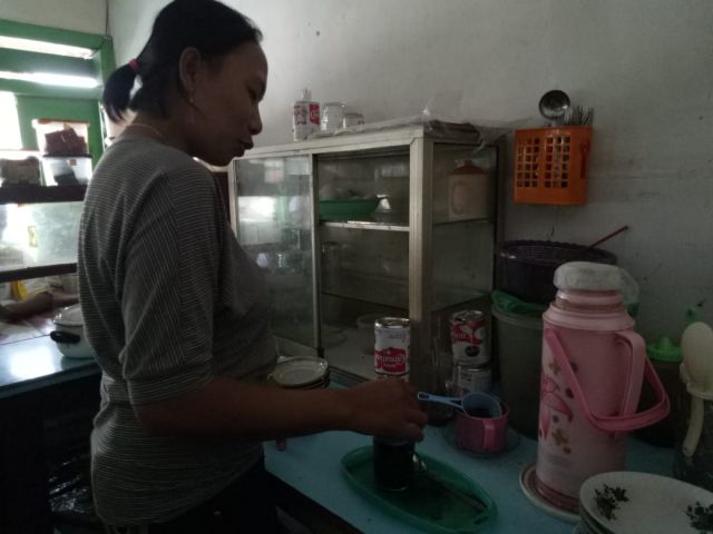 Kopi Racikan Mbok Suparah Terkenal di Jokarto