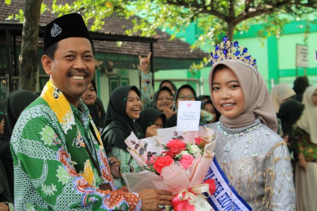 Siswi MAN Lumajang Terpilih Jadi Duta Desa Ekowisata Indonesia 2023
