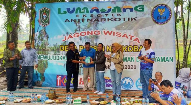 Penanggal Deklarasi Desa Bersih Narkoba Bersama BNNK Lumajang