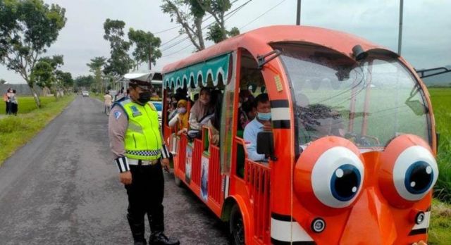 Satlantas Lumajang Larang Kereta Kelinci Beroperasi di Jalan Raya