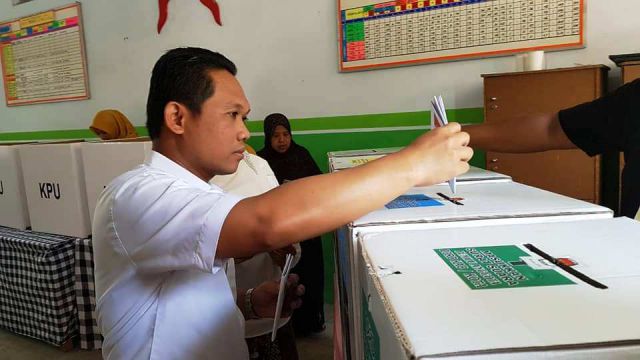 TPS Depan Pendopo Arya Wiraraja Lumajang Jokowi Menang